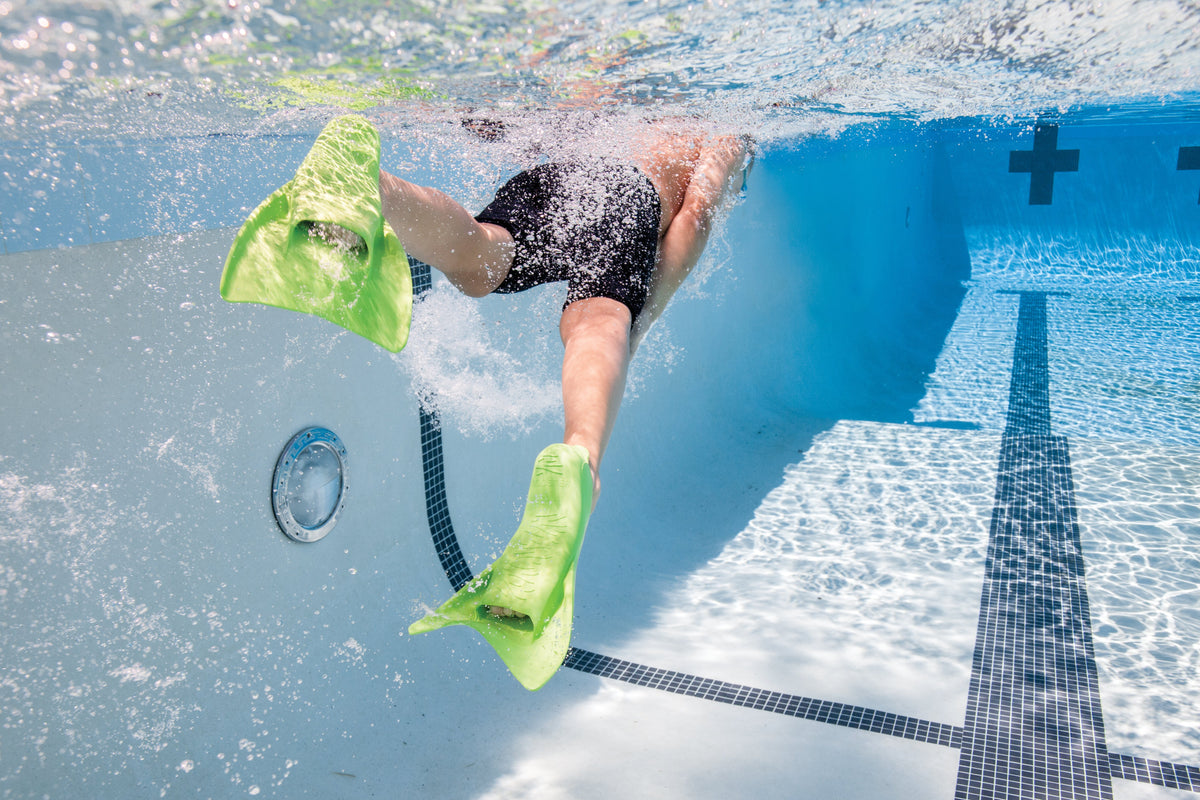 BOOSTER SWIM FINS | SHORT BLADE FLOATING FINS