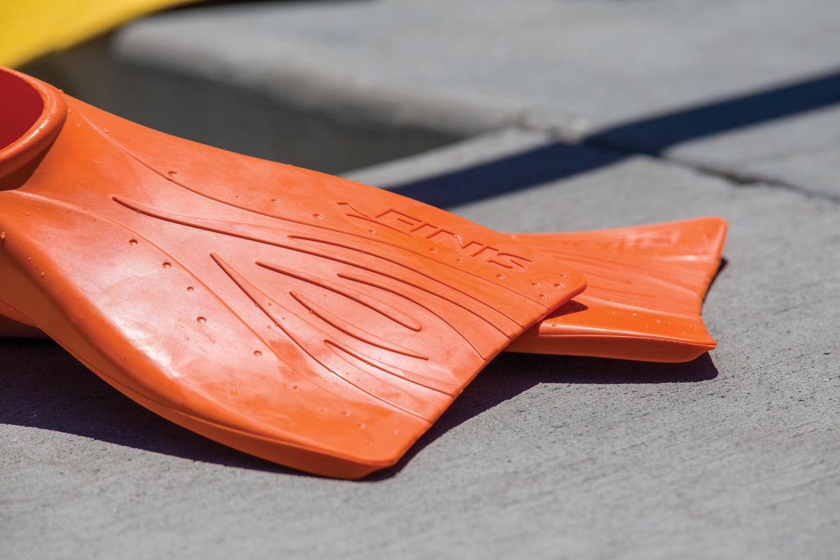 BOOSTER SWIM FINS | SHORT BLADE FLOATING FINS